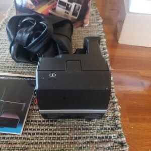 Polaroid Sun 600  LMS Camera in Black VINTAGE never Used